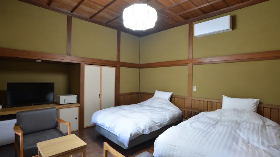 Yoshino Ryokan, a National Registered Tangible Cultural Property Inn, Hitoyoshi Onsen