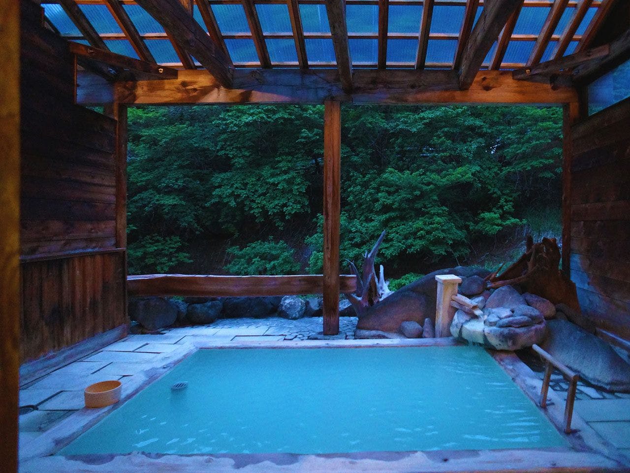 高湯温泉 旅館ひげの家