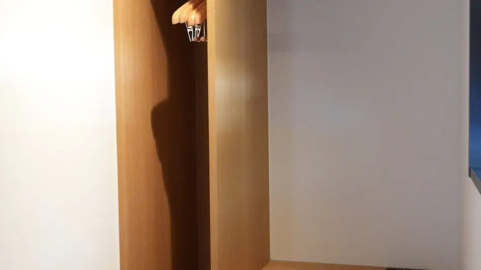 BIRD HOTEL