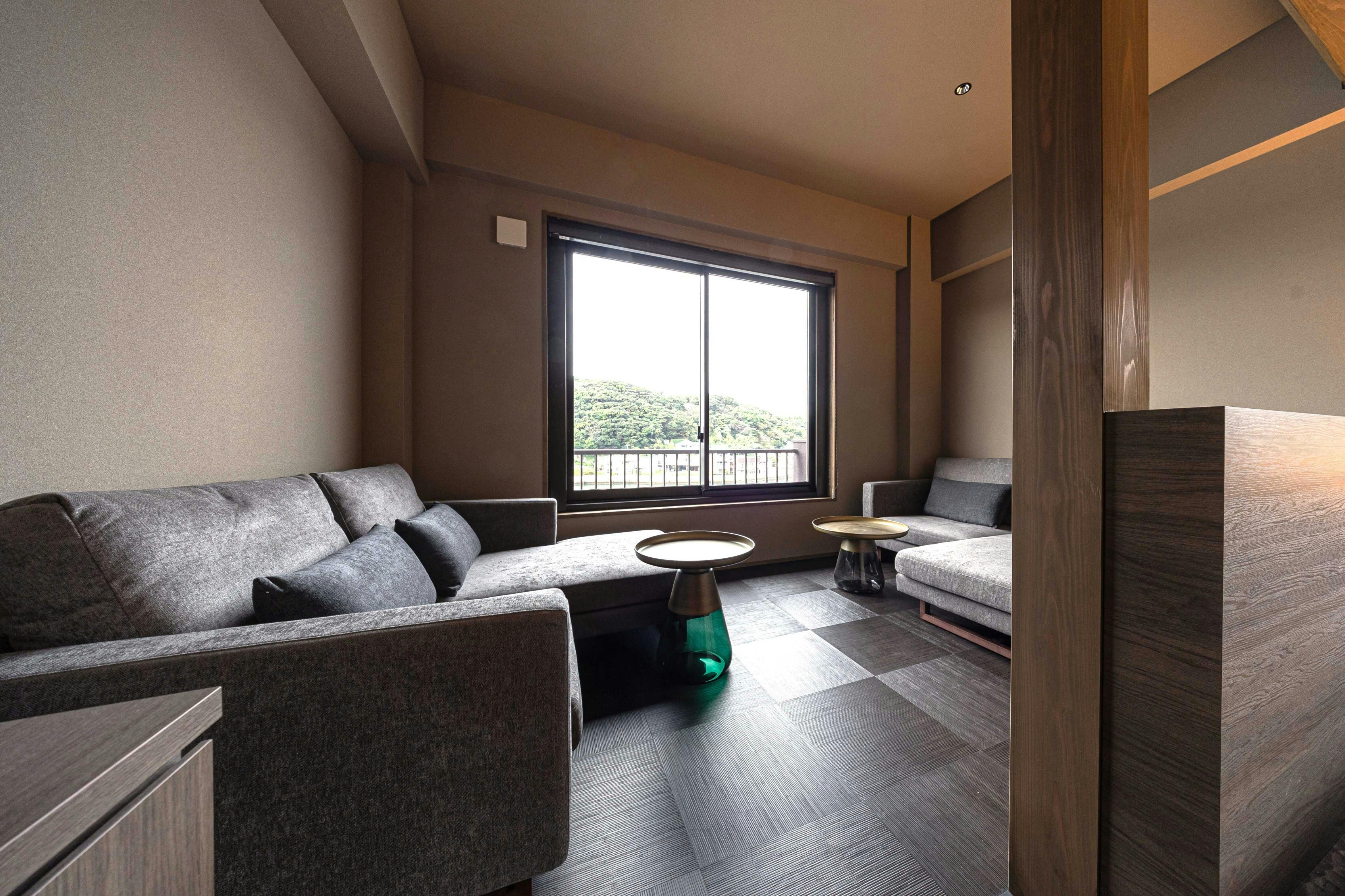 中尾甚六HOTEL