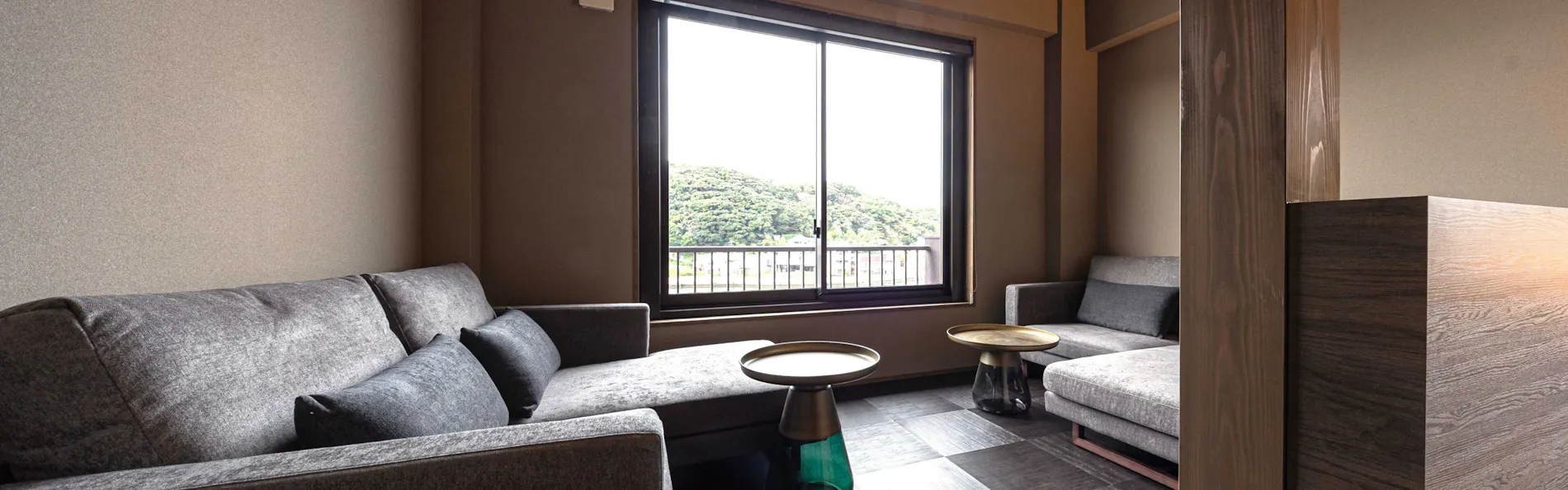 中尾甚六HOTEL