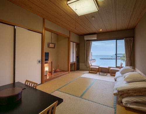 オーシャンビュー・和室10畳（3名まで）