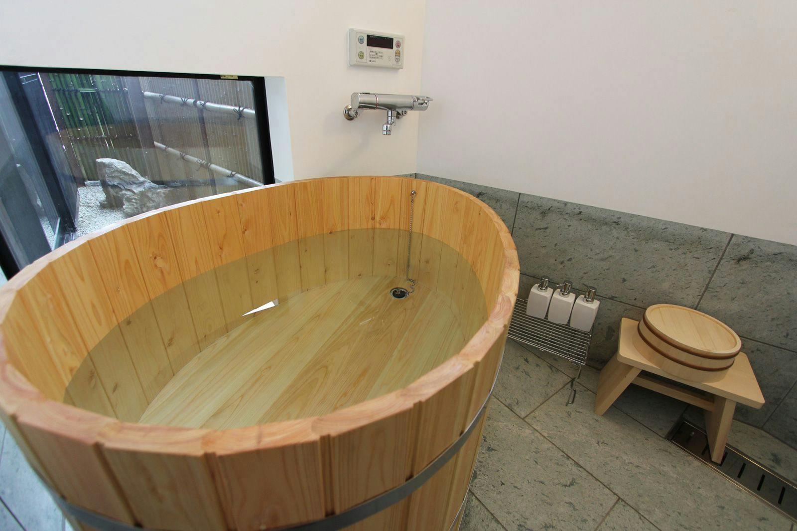 อ่างอาบน้ำ♪