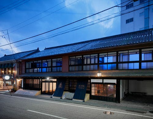 木屋旅館