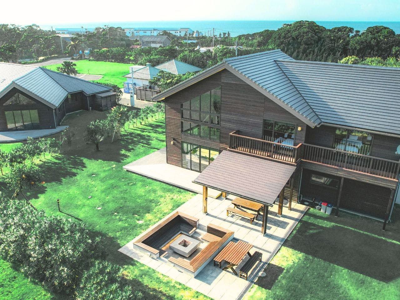 Cairns House by SANA