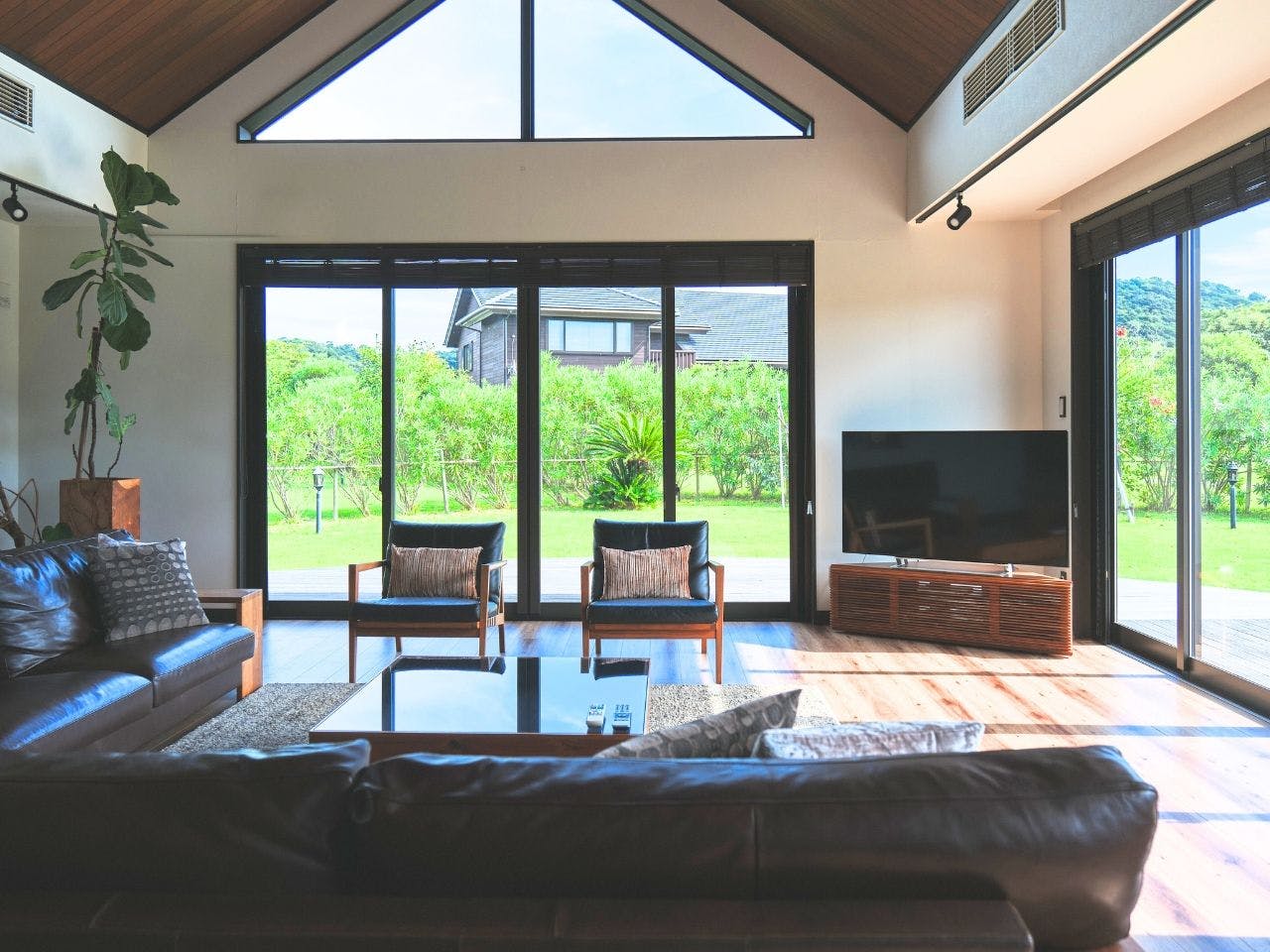 Cairns House by SANA