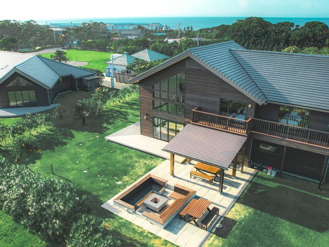 Cairns House by SANA