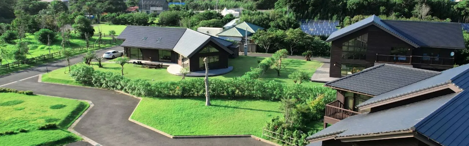 Cairns House by SANA