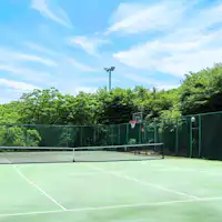 สนามเทนนิส