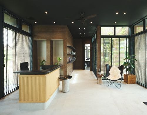 フロントデスク