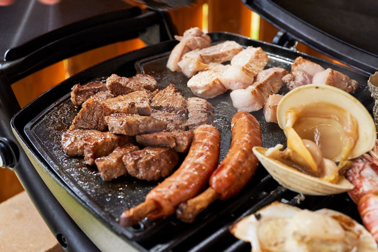 【夕・朝食付き】＜夕食＞プレミアムBBQセット　＜朝食＞ホットサンドセット