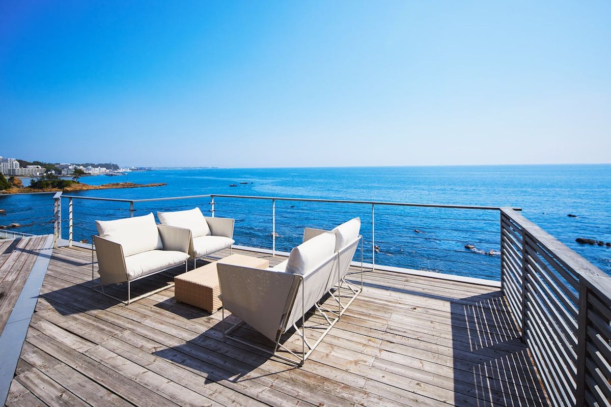 ＆ ＳＵＮ Ｐｅｎｔｈｏｕｓｅ