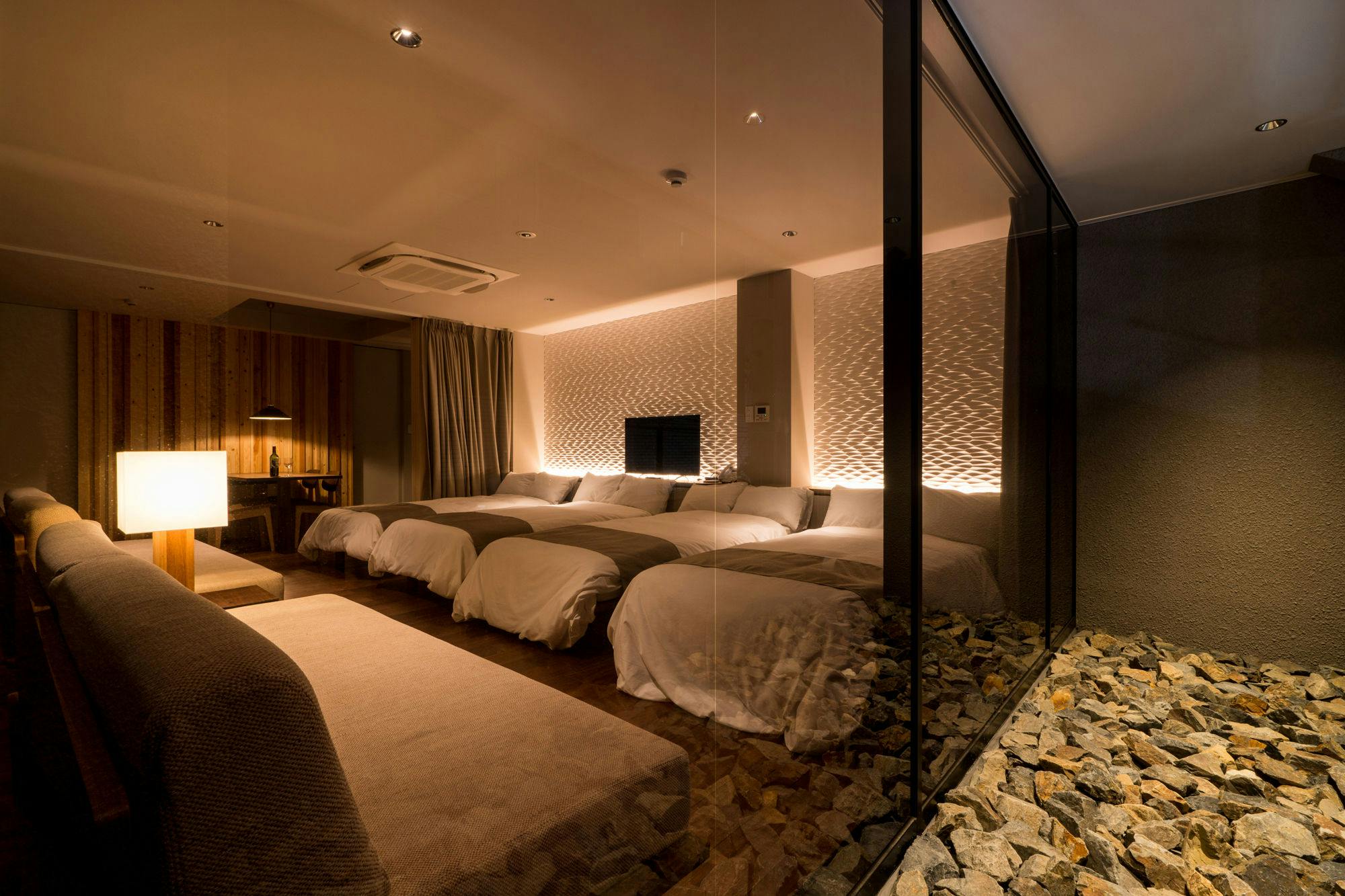 attic0475