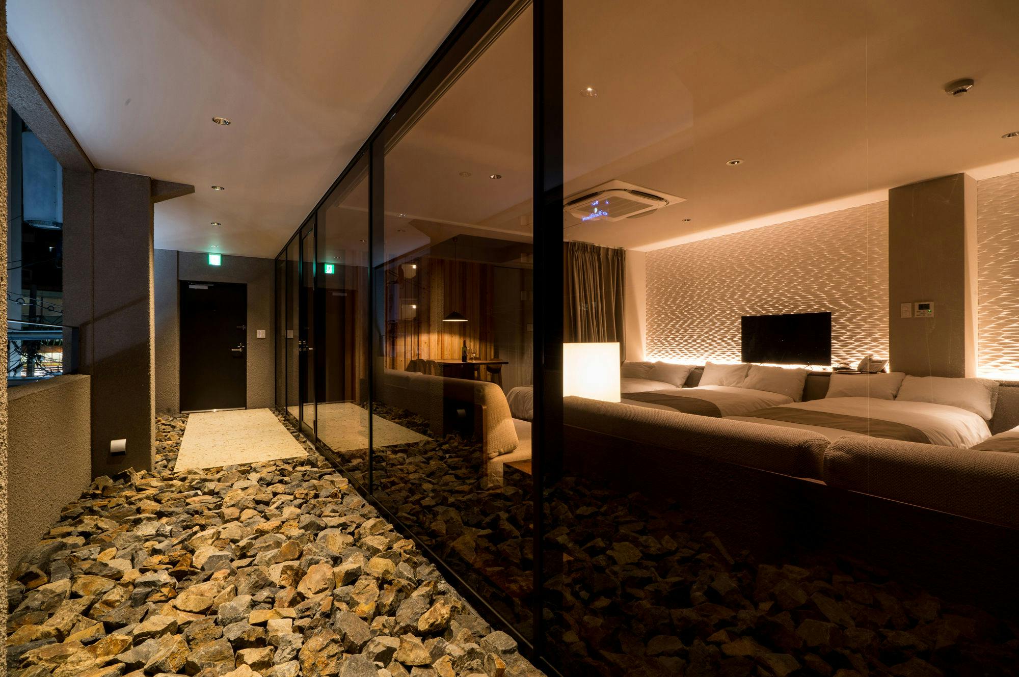 attic0475