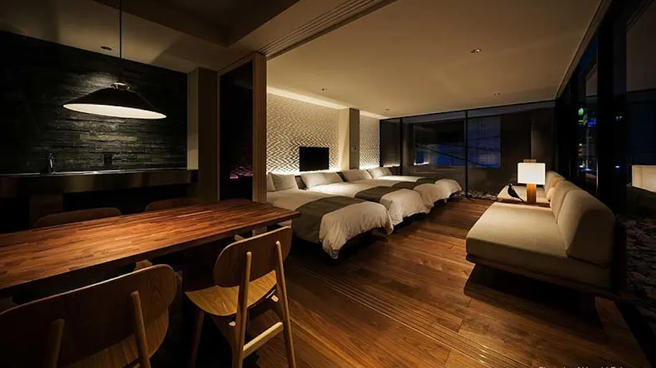 attic0475