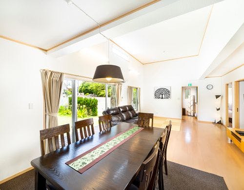 キッチンから広がりを見せる素敵な空間♪