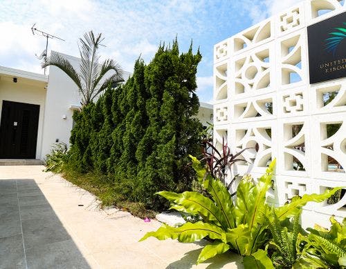 ［玄関／昼］プール付プライベートヴィラ♪