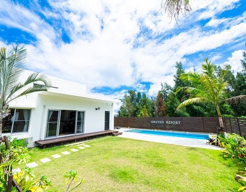 【庭】広々お庭とプール付きで快適空間♪