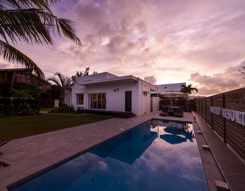 【夜・プール】静かなひと時を過ごせます♪