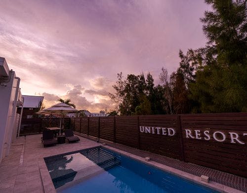 【プール】夕暮れ時の静かな時間をご提供♪