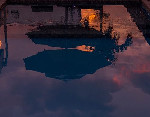 【夕暮れ・プール】落ち着いた雰囲気♪