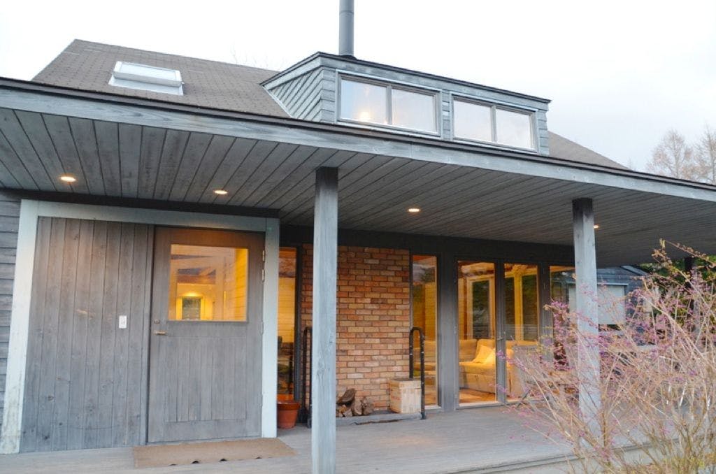 コテージCorvetteの正面玄関