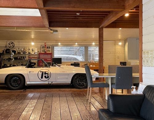 コテージCorvette1階に常設のC2stingray