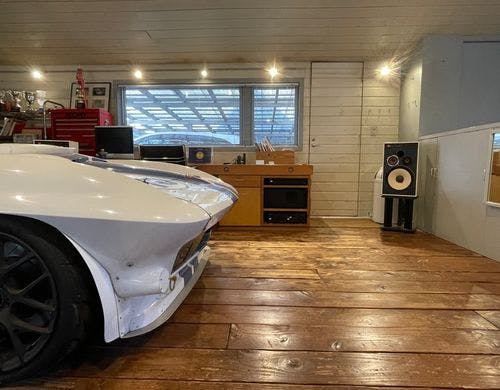 コテージCorvette：JBLのスピーカー