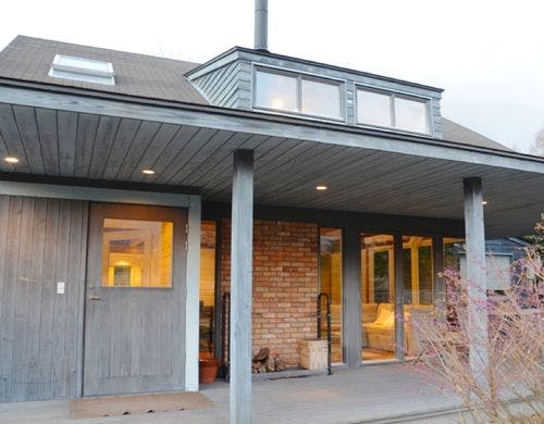 コテージCorvetteの正面玄関