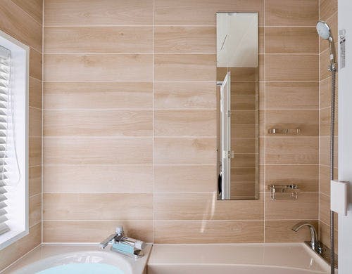 屋内バスルーム