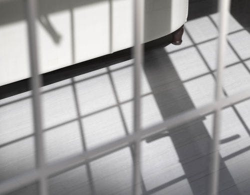 A棟リビング外から覗き込んだA棟リビング