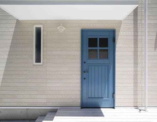 B棟エントランスドア