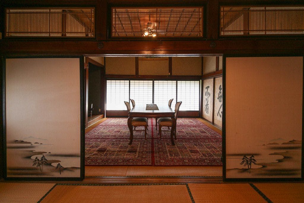 窓月まつしまや