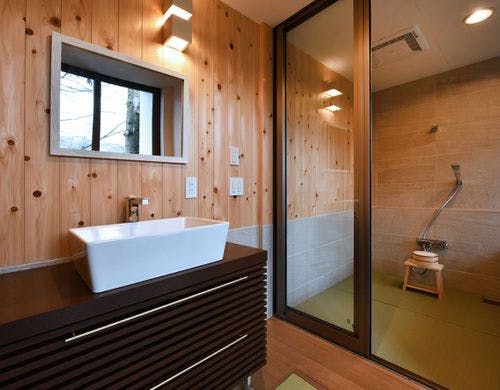 雪の蔵の洗面室とお風呂の入り口です