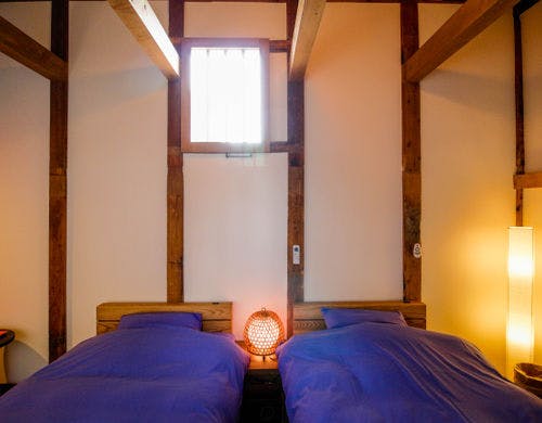 雪の蔵のベッドです