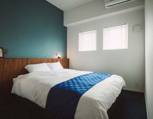 クイーンベッド