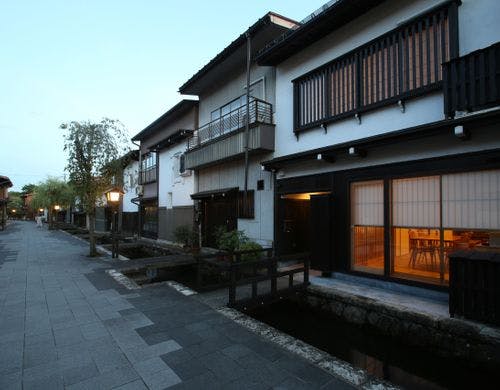 川中外観