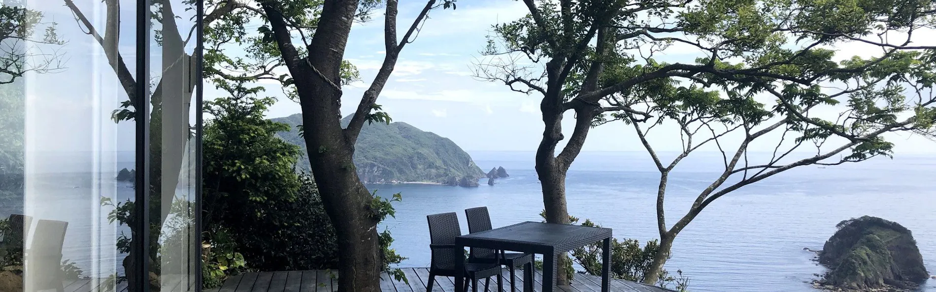 Izu Cliff House 国立公園内の秘境にある絶景・モダニズム建築