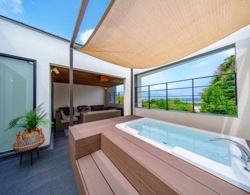 C棟　ジャグジー・テラス