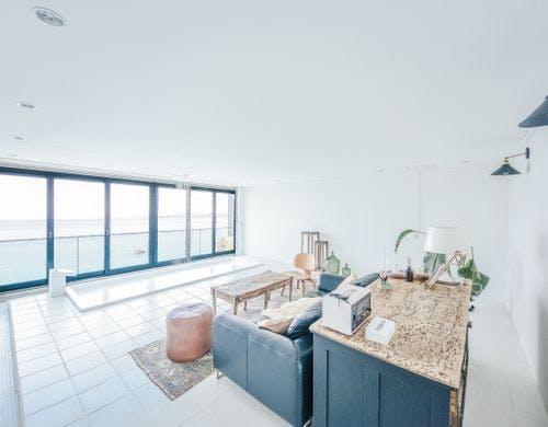 増設されましたガラスの扉