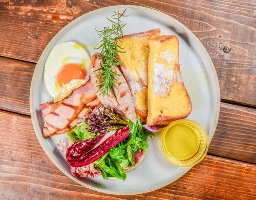 朝食のフレンチトーストイメージです