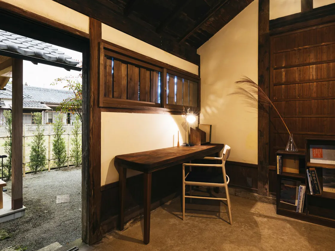 茜さす 書斎