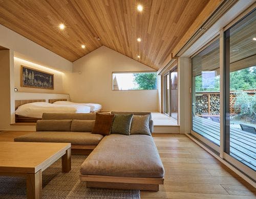 VILLA森と風（リビング＋寝室）