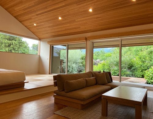 VILLA森と風（リビング＋寝室）