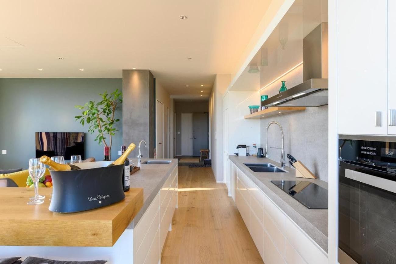 Living / Kitchen