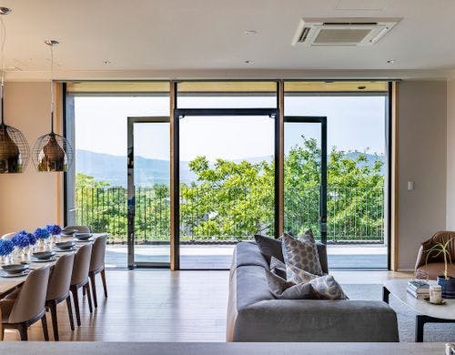 ダイニング (夏)