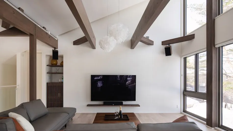 SILVER MAPLE CHALET