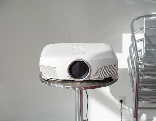 プロジェクター