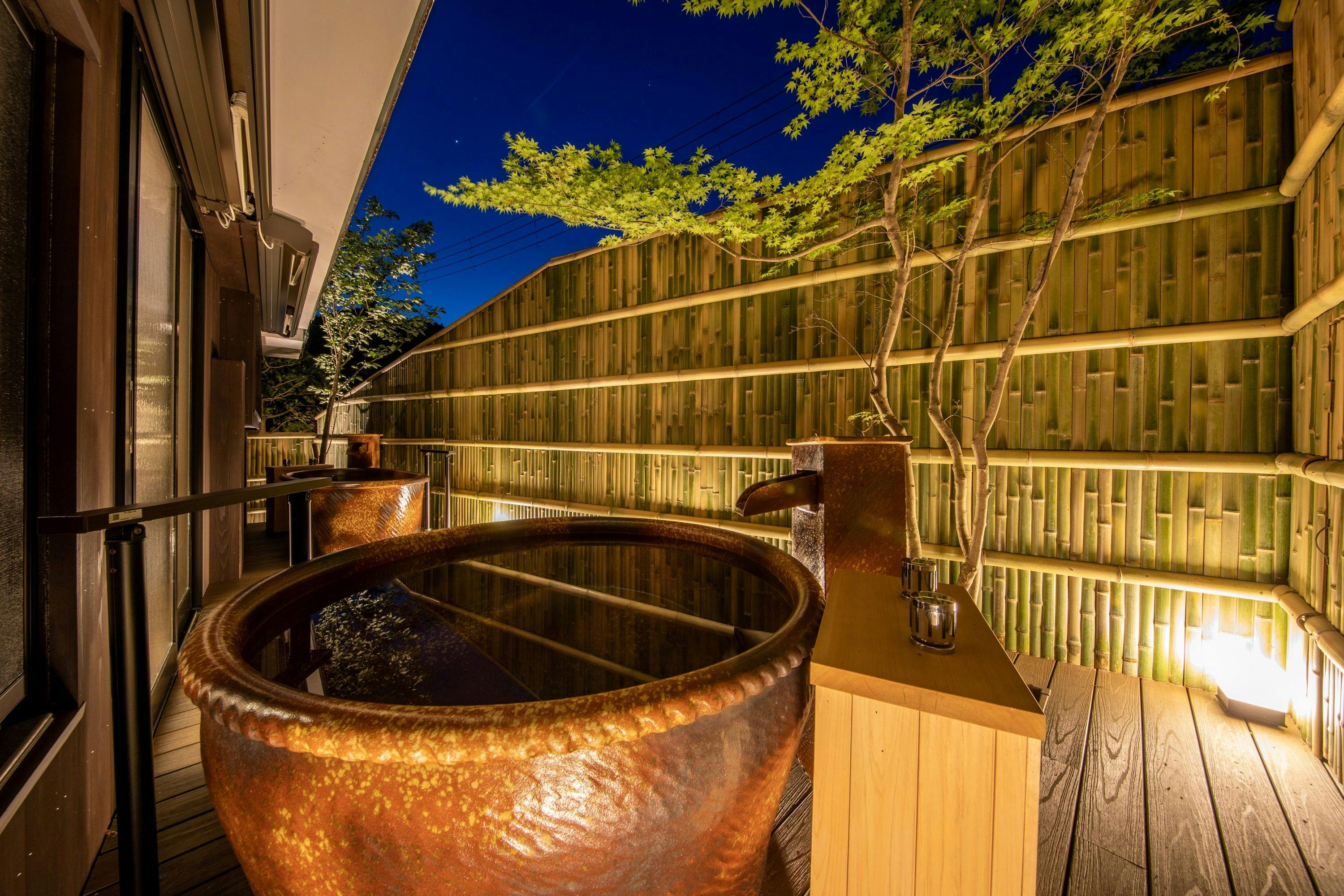 露天風呂（夜）