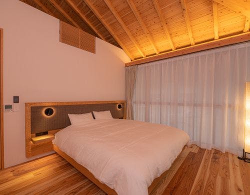 POOL VILLAS_bedroom(KING)